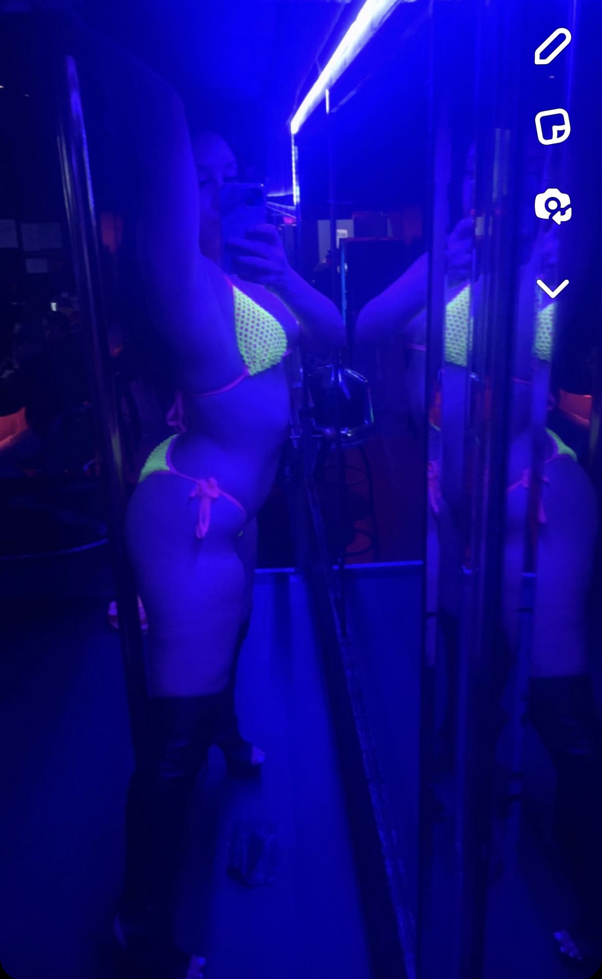 Chloe3055 profile