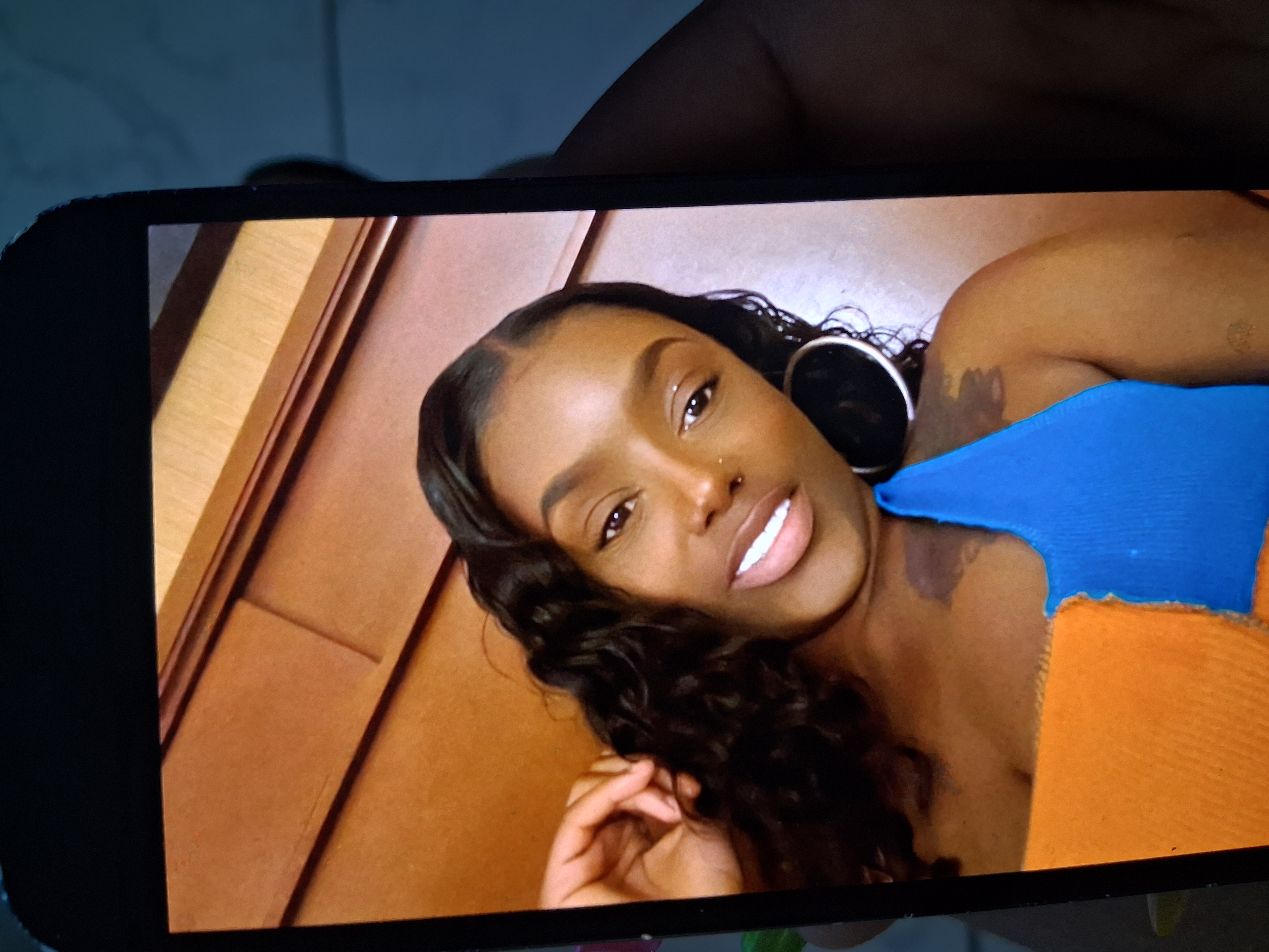 Mia90 profile