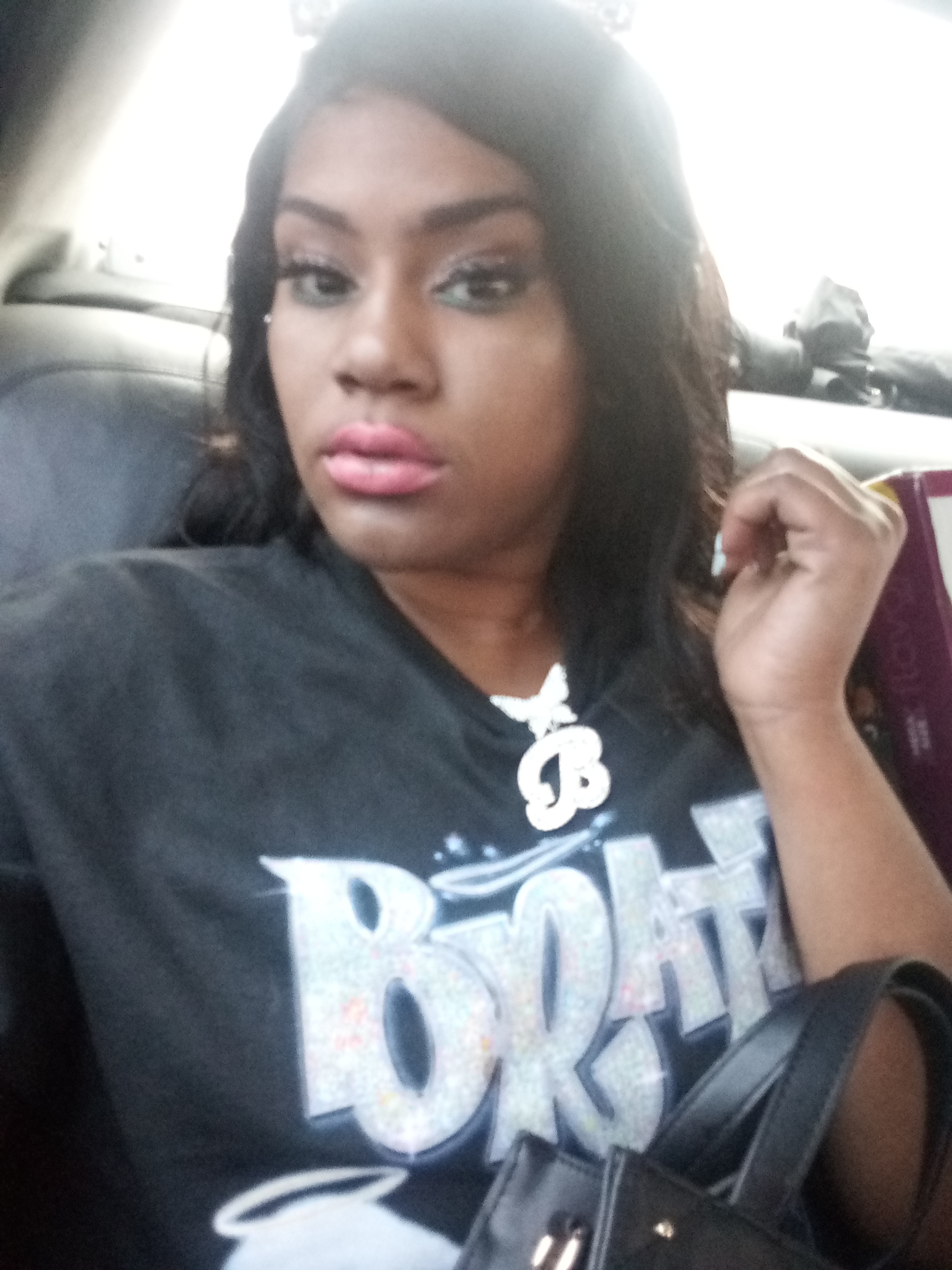 Lolabankz profile