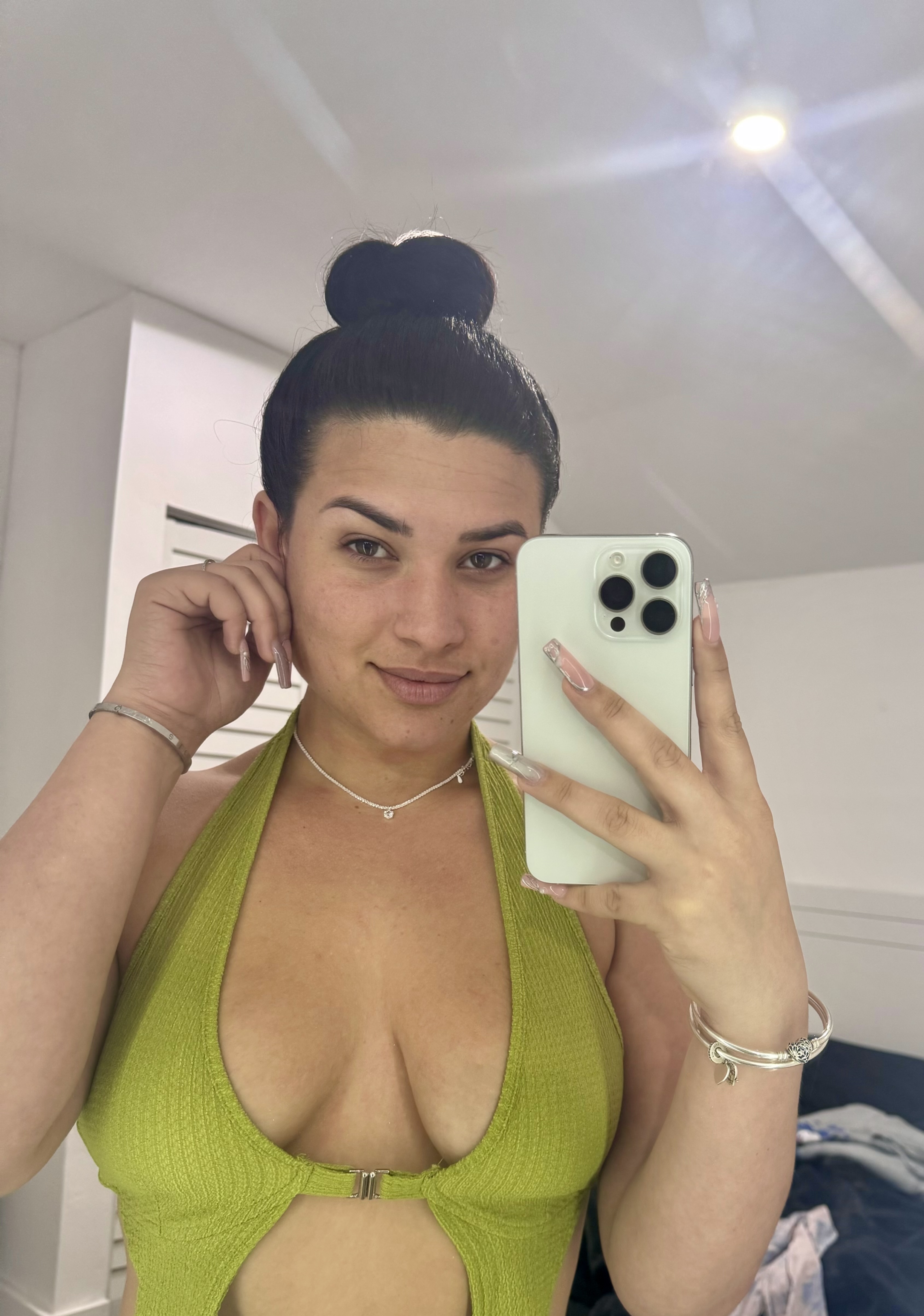 Alicia2 profile