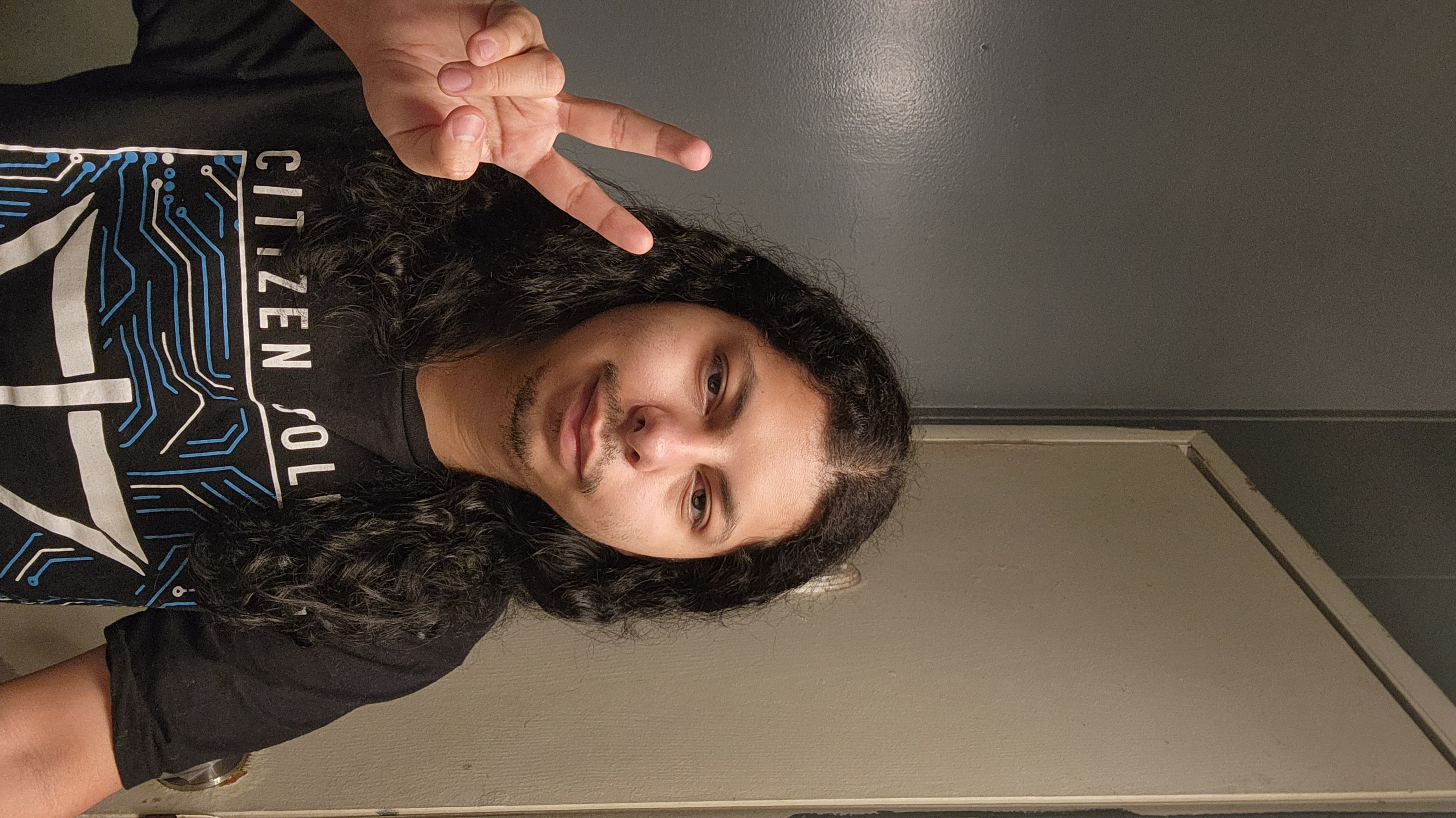Curlyman2098 profile